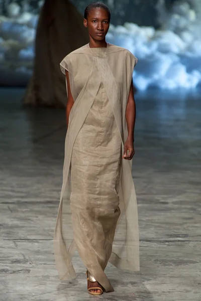 Look 13